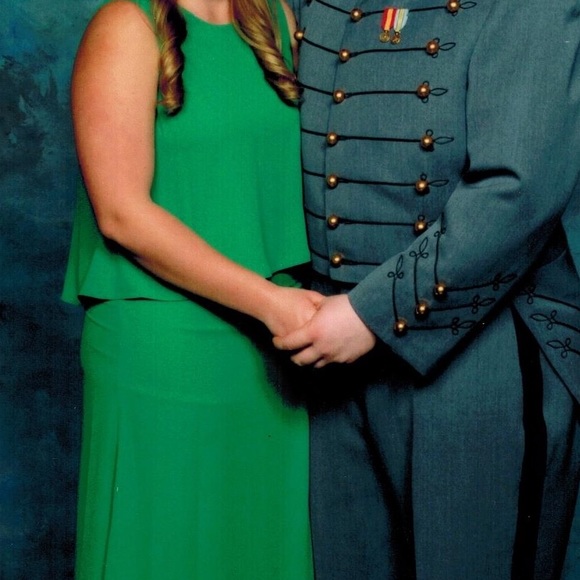 Emerald Green gown - Picture 4 of 7